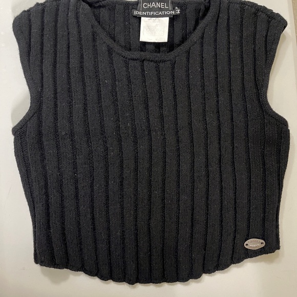 CHANEL Tops - CHANEL Black Ribbed Knit Cropped Top